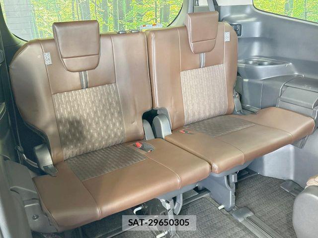 Toyota NOAH HYBRID 2022-10 7217175-9