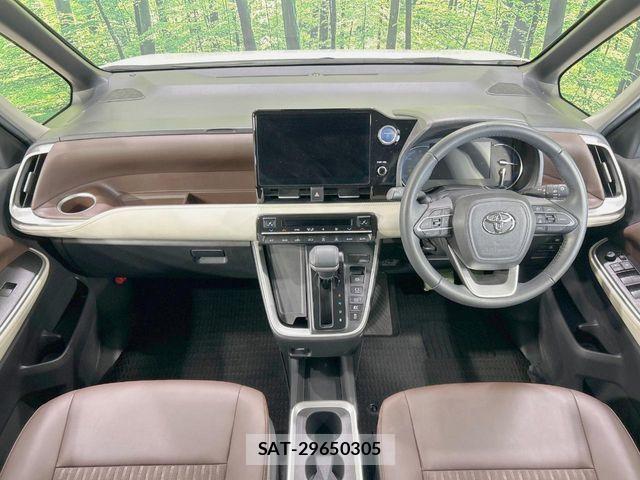 Toyota NOAH HYBRID 2022-10 7217175-1