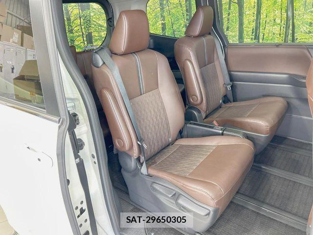 Toyota NOAH HYBRID 2022-10 7217175-8