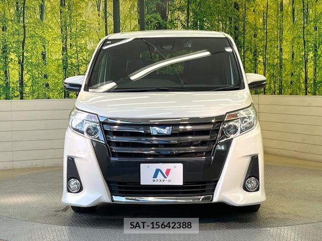 Toyota NOAH HYBRID 2017-01 7215617-14