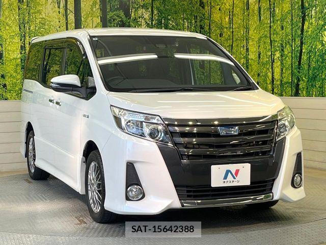 Toyota NOAH HYBRID 2017-01 7215617-16