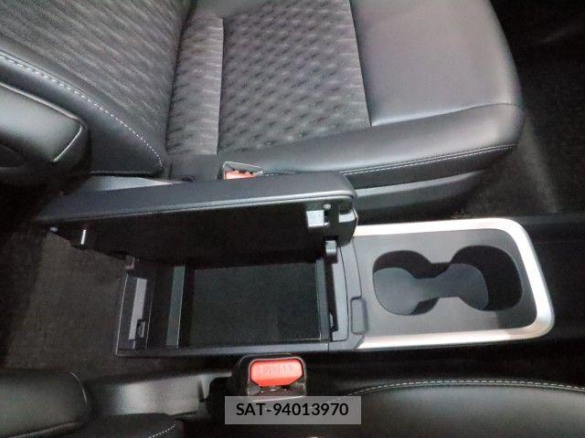 Toyota NOAH HYBRID 2025-09 7222860-23