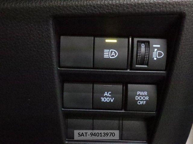 Toyota NOAH HYBRID 2025-09 7222860-26