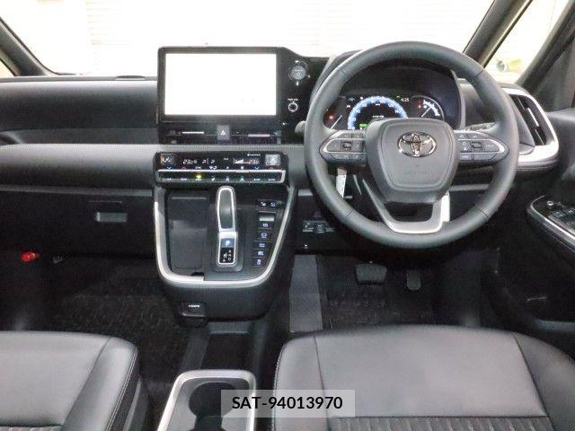 Toyota NOAH HYBRID 2025-09 7222860-2