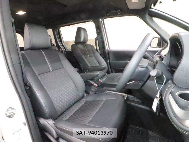 Toyota NOAH HYBRID 2025-09 7222860-3