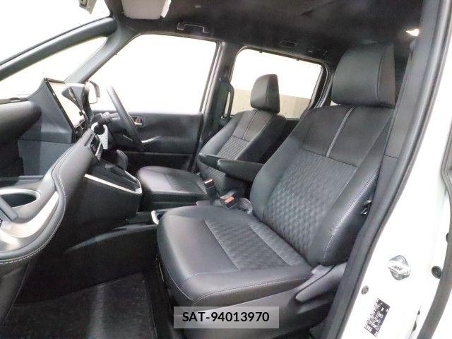 Toyota NOAH HYBRID 2025-09 7222860-6