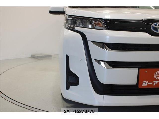 Toyota NOAH HYBRID 2023-11 7222858-15