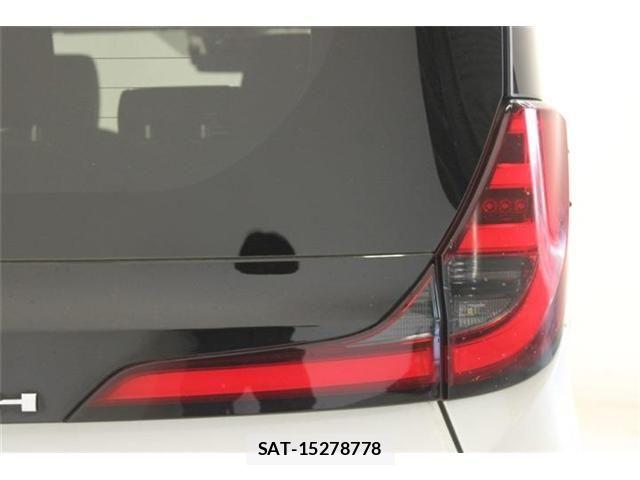 Toyota NOAH HYBRID 2023-11 7222858-17