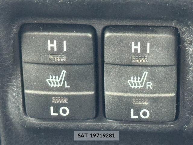 Toyota NOAH HYBRID 2018-01 7222824-20