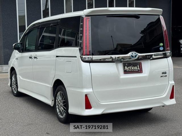 Toyota NOAH HYBRID 2018-01 7222824-3
