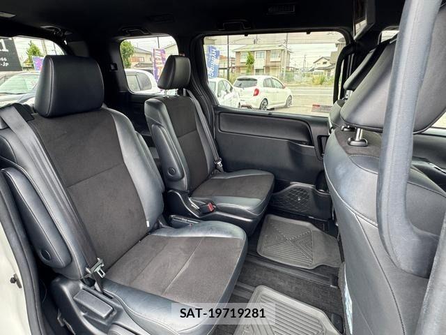 Toyota NOAH HYBRID 2018-01 7222824-8