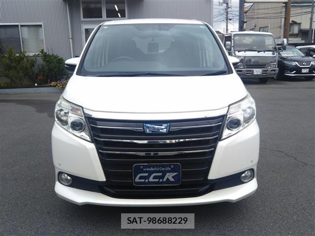 Toyota NOAH HYBRID 2015-11 7222822-1
