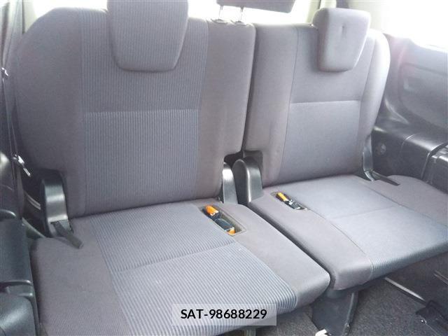 Toyota NOAH HYBRID 2015-11 7222822-22
