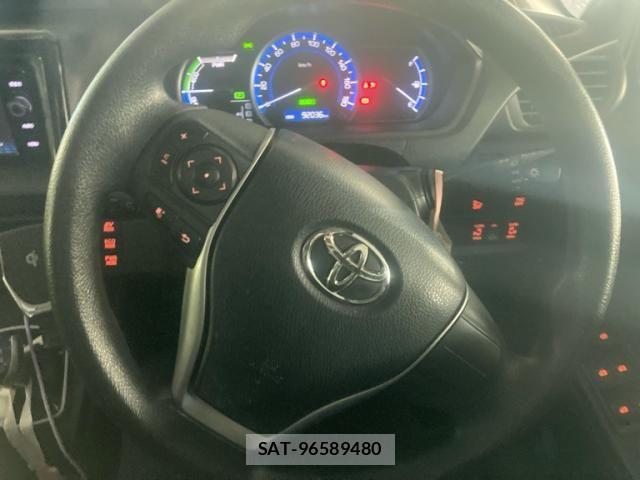 Toyota NOAH HYBRID 2015-11 7222823-18