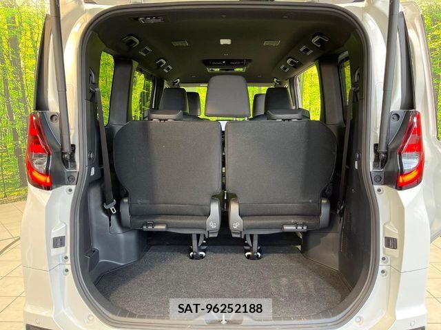 Toyota NOAH HYBRID 2022-09 7222838-10