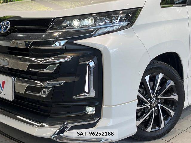 Toyota NOAH HYBRID 2022-09 7222838-12