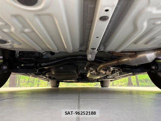 Toyota NOAH HYBRID 2022-09 7222838-19