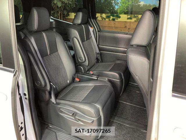 Toyota NOAH HYBRID 2025-04 7222857-9