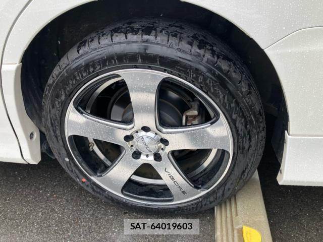 Toyota NOAH HYBRID 2020-03 7218187-10