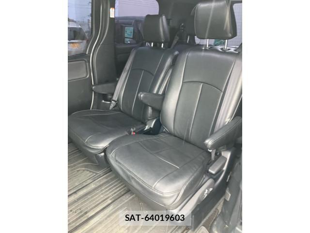 Toyota NOAH HYBRID 2020-03 7218187-12