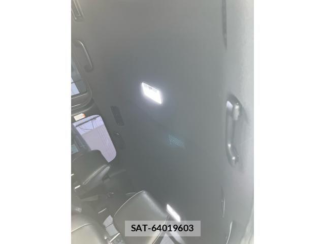 Toyota NOAH HYBRID 2020-03 7218187-13