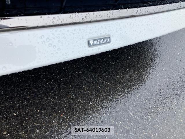 Toyota NOAH HYBRID 2020-03 7218187-2