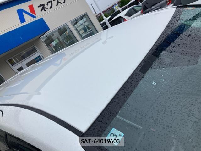 Toyota NOAH HYBRID 2020-03 7218187-3