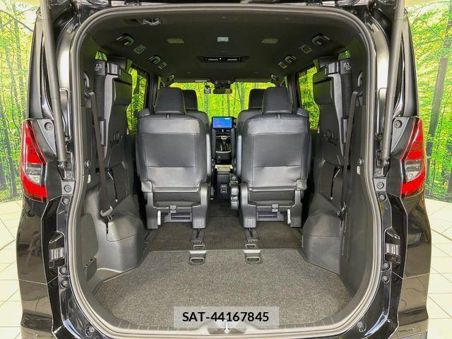 Toyota NOAH HYBRID 2023-05 7222849-10