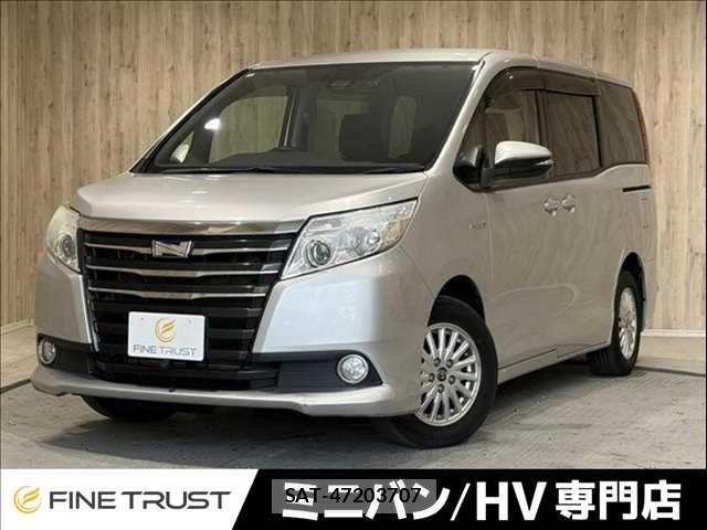 Toyota NOAH HYBRID 2016-03 7222827-0