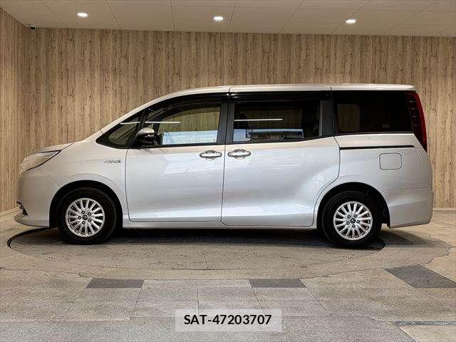 Toyota NOAH HYBRID 2016-03 7222827-20