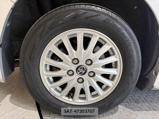 Toyota NOAH HYBRID 2016-03 7222827-27