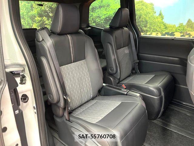 Toyota NOAH HYBRID 2025-10 7222863-10