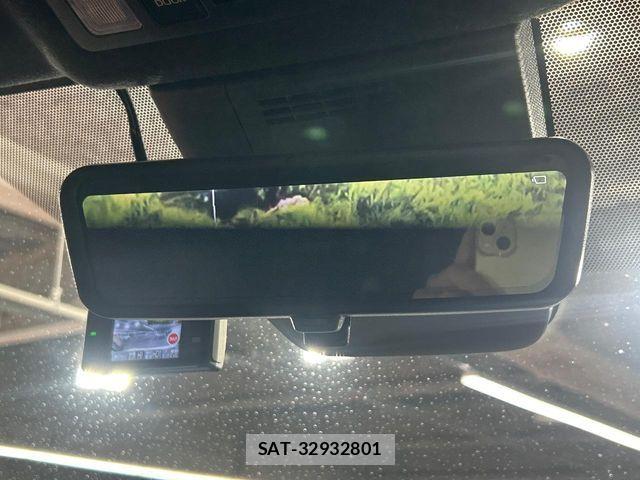 Toyota NOAH HYBRID 2023-07 7222850-5