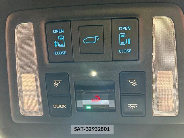 Toyota NOAH HYBRID 2023-07 7222850-6