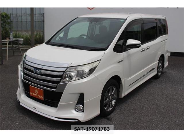 Toyota NOAH HYBRID 2016-02 7216614-14