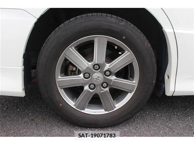 Toyota NOAH HYBRID 2016-02 7216614-26