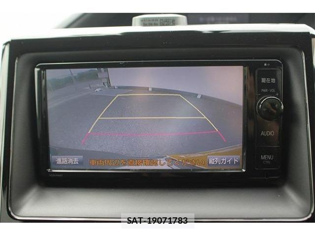Toyota NOAH HYBRID 2016-02 7216614-3