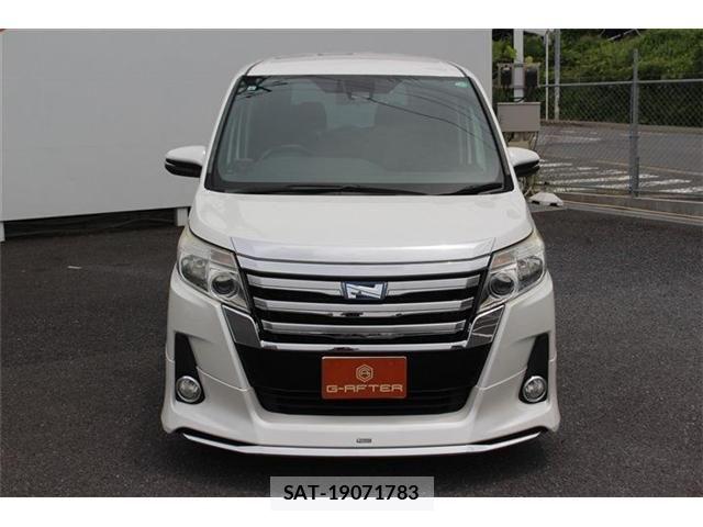 Toyota NOAH HYBRID 2016-02 7216614-7