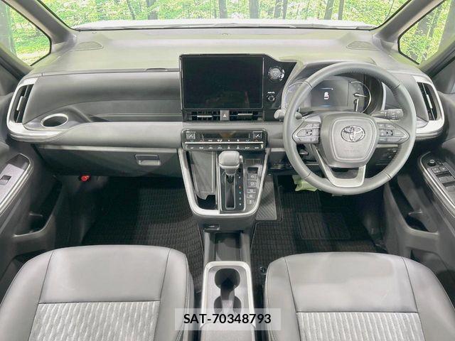 Toyota NOAH HYBRID 2026-02 7215940-1