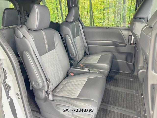Toyota NOAH HYBRID 2026-02 7215940-8