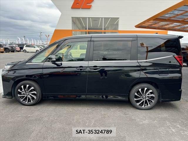 Toyota NOAH HYBRID 2023-07 7222855-10