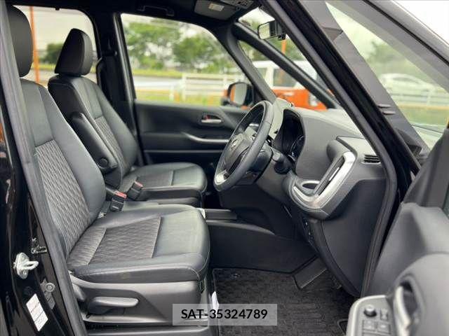 Toyota NOAH HYBRID 2023-07 7222855-15