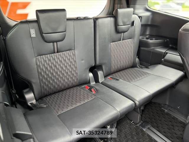 Toyota NOAH HYBRID 2023-07 7222855-21