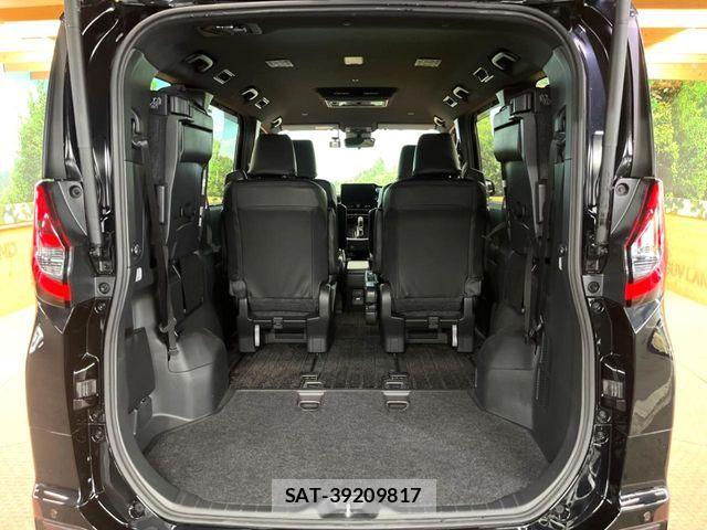 Toyota NOAH HYBRID 2023-06 7222842-12