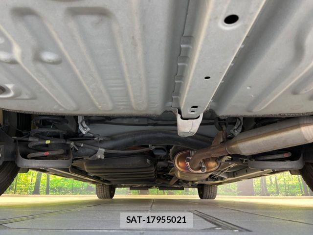 Toyota NOAH HYBRID 2020-02 7217296-18