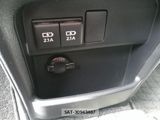 Toyota NOAH HYBRID 2019-01 7222825-13