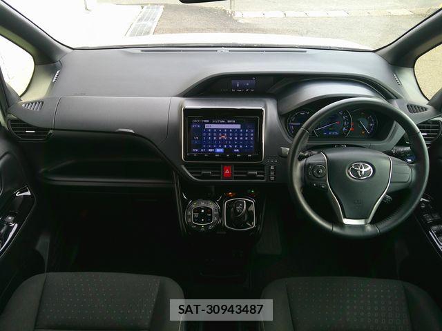 Toyota NOAH HYBRID 2019-01 7222825-1