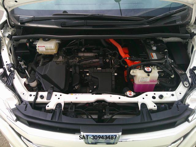 Toyota NOAH HYBRID 2019-01 7222825-25