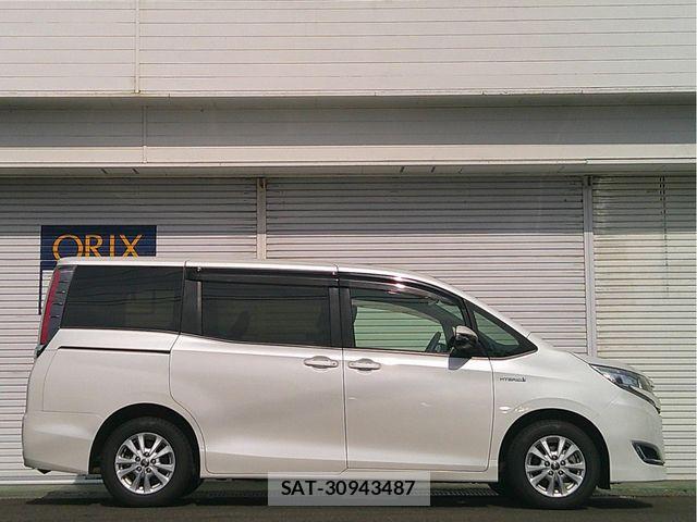 Toyota NOAH HYBRID 2019-01 7222825-26