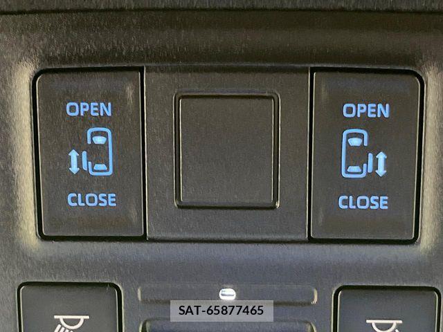 Toyota NOAH HYBRID 2022-03 7222836-4